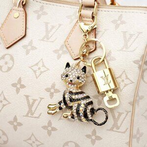 Authentic LV Gold Padlock & Key 🔑 Designer Bag Charm w/ Unbranded Cat Keychain